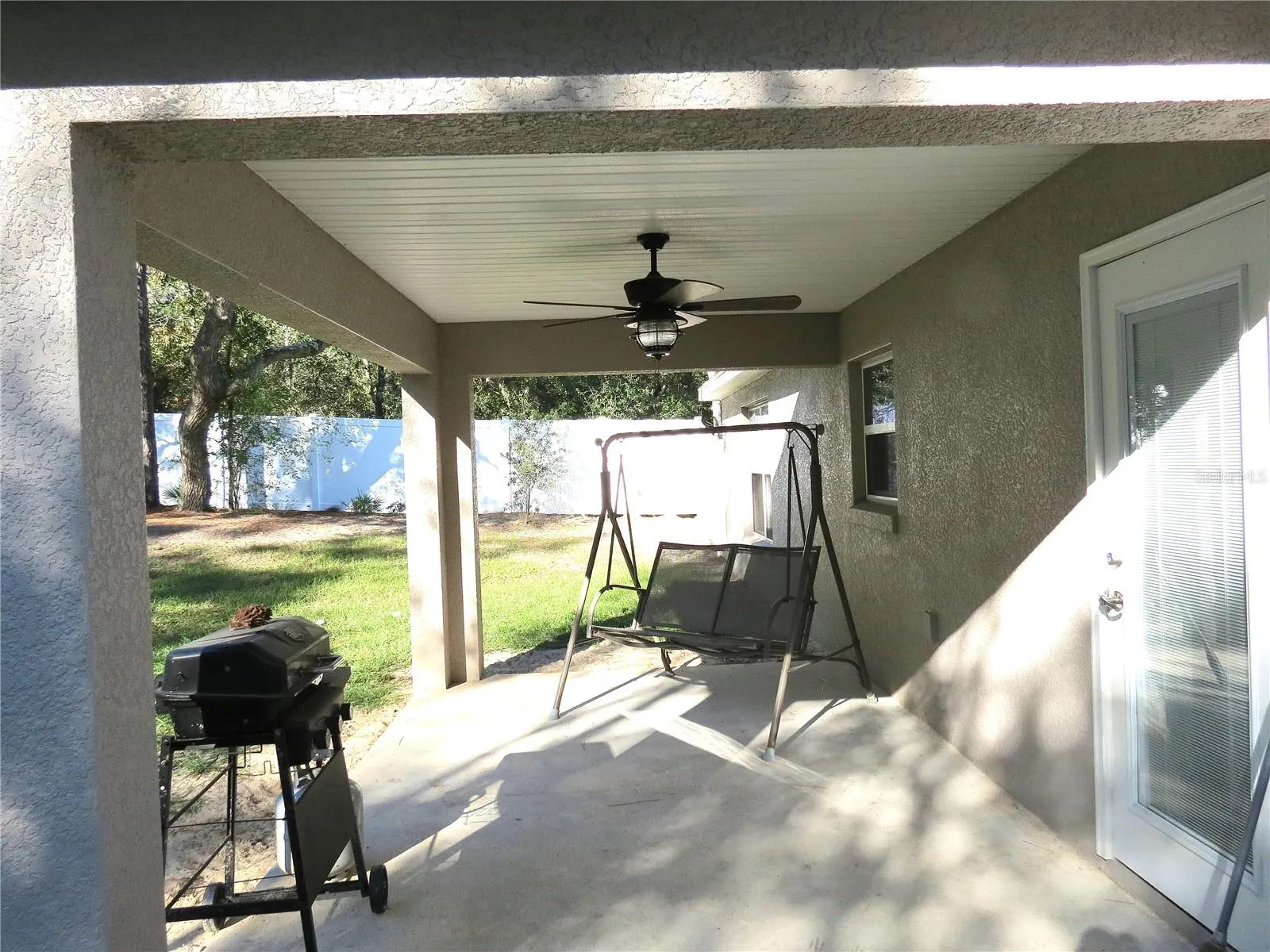 2300 W WAVECREST DR