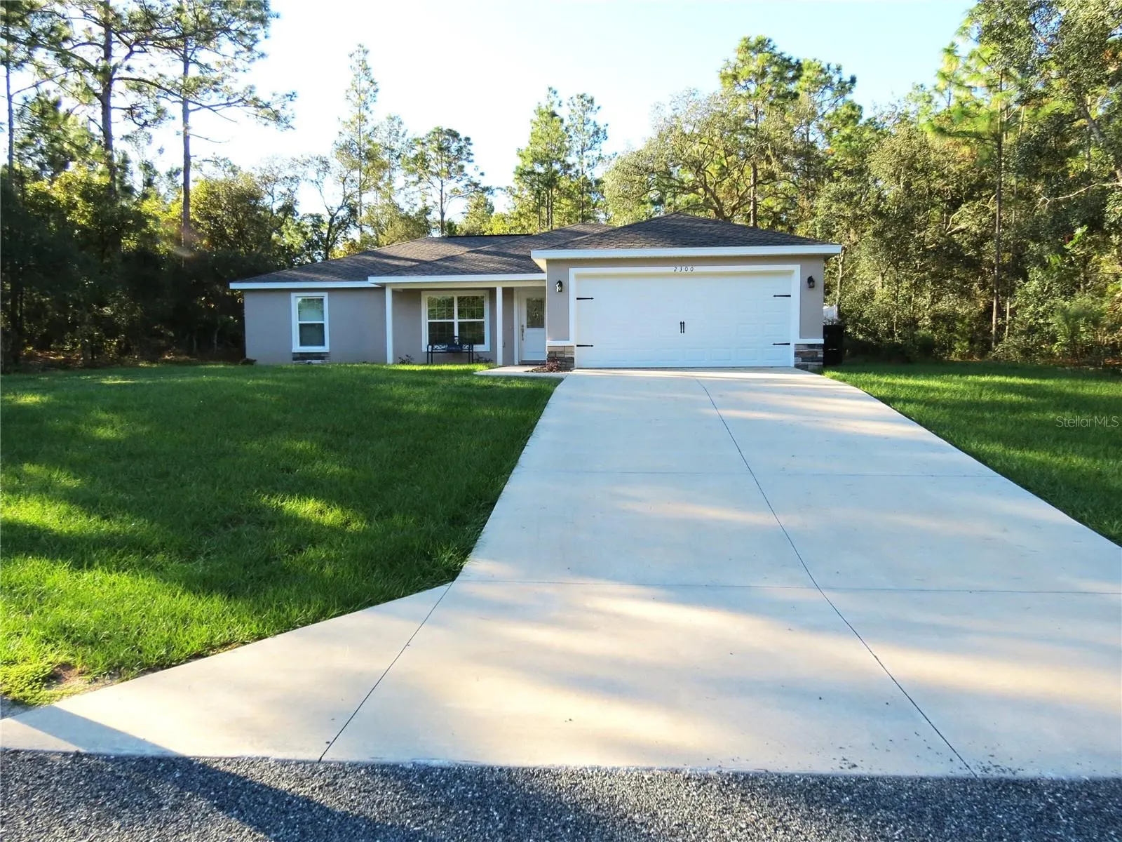 2300 W WAVECREST DR