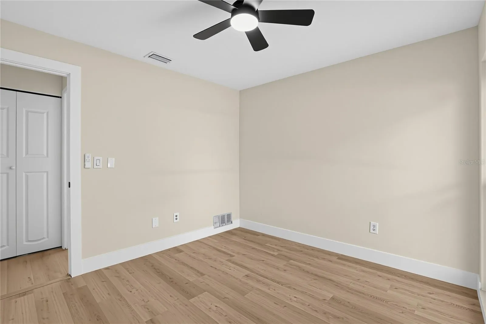 2612 51ST AVE W