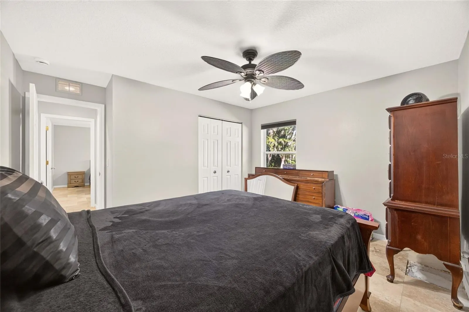 5542 NW 57TH AVE
