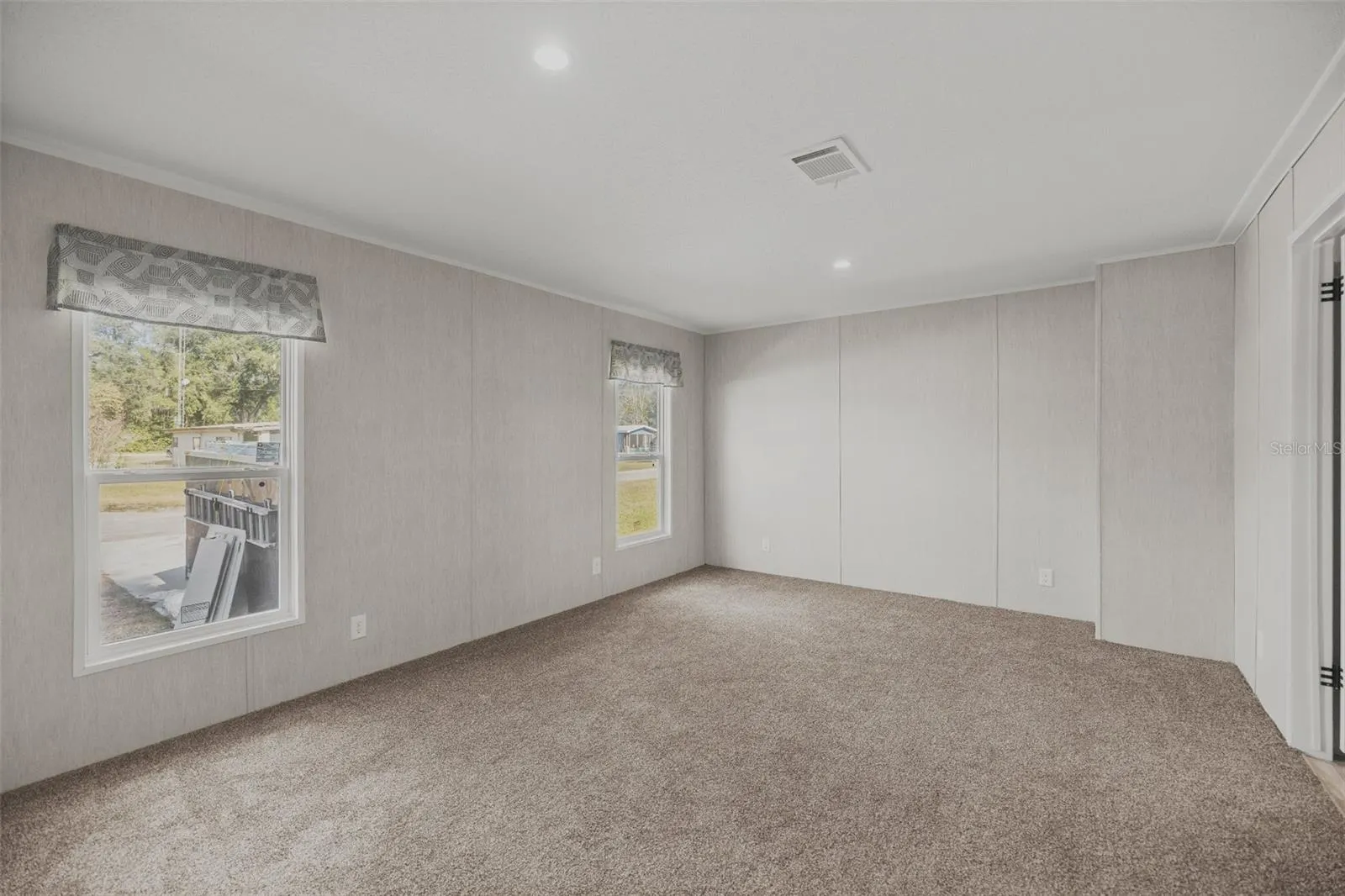 1560 NE 162ND ST