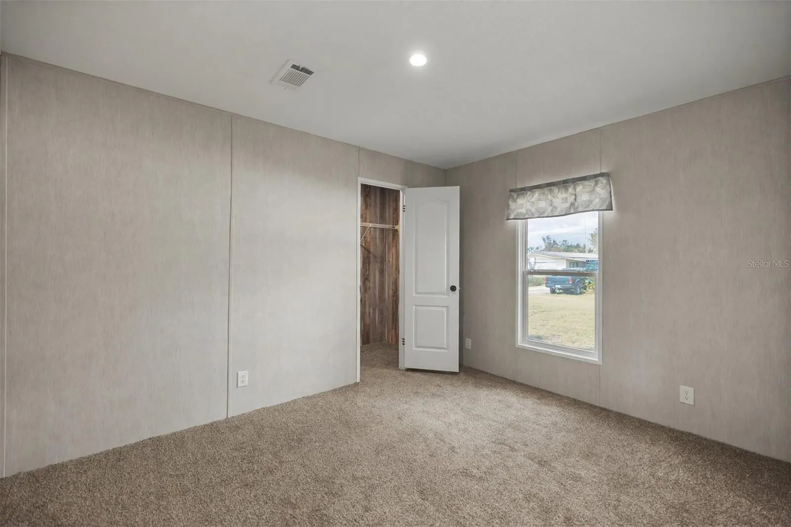 1560 NE 162ND ST