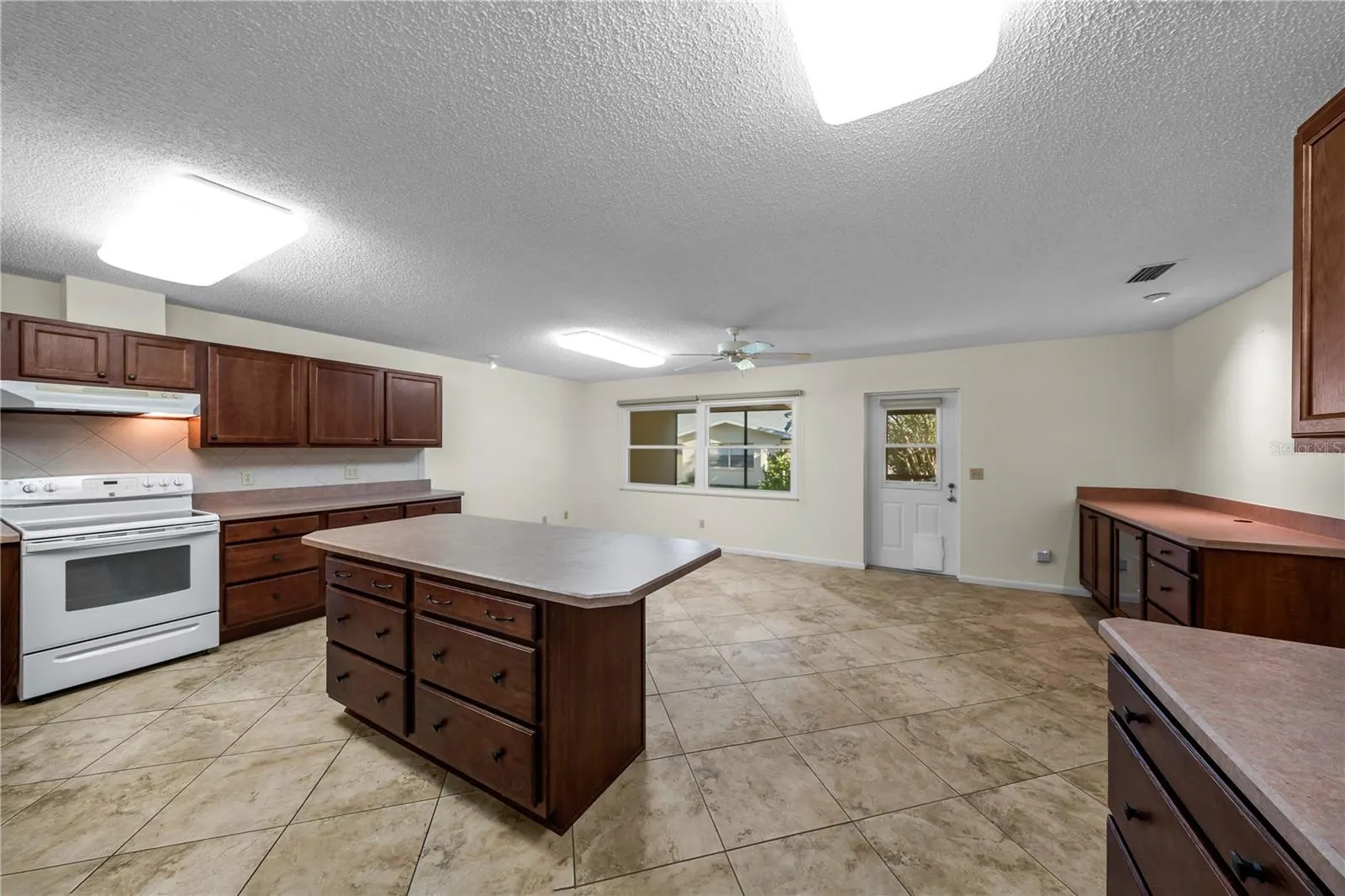 9529 SW 85TH AVE #D #D