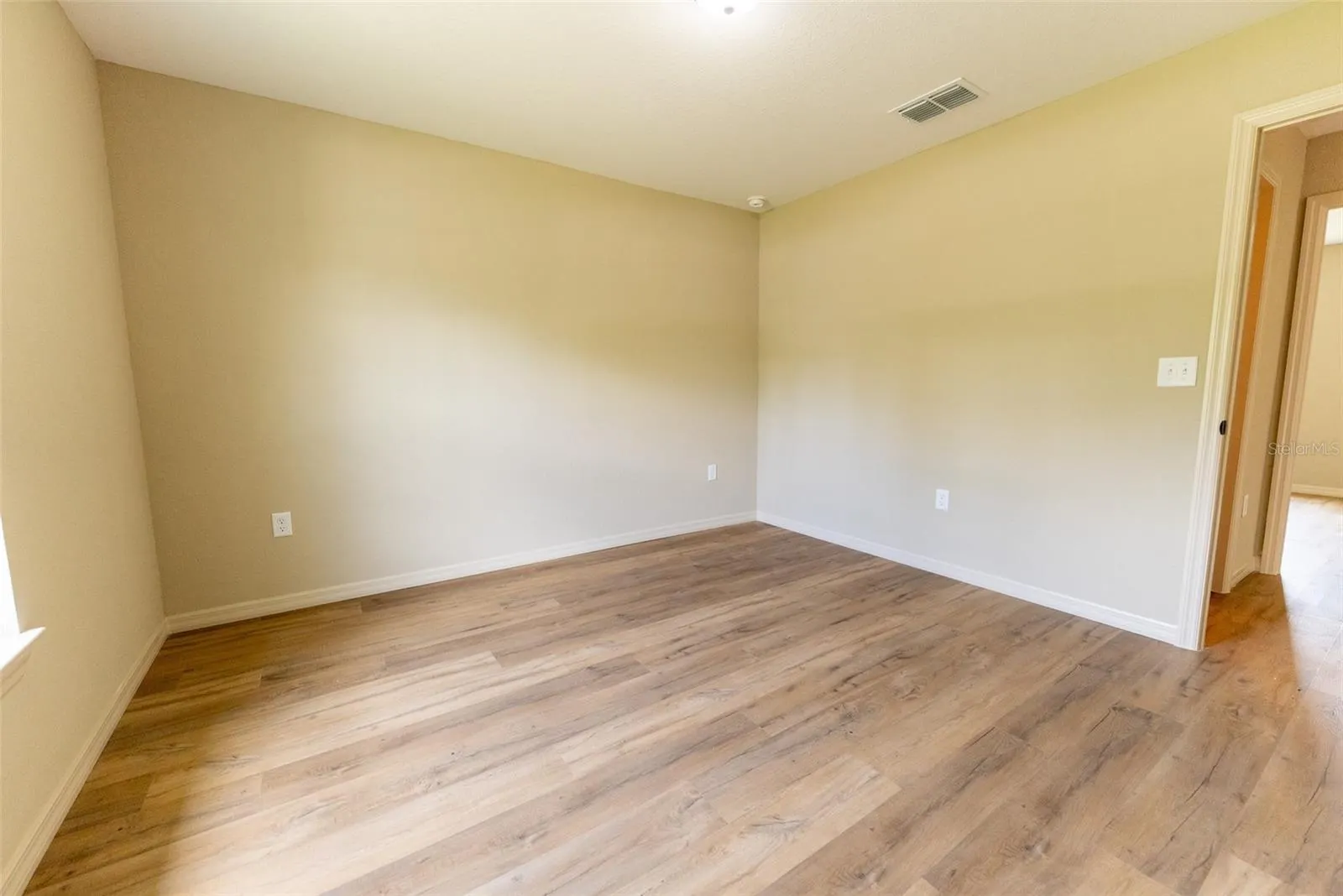 13 LOCUST RUN RADL