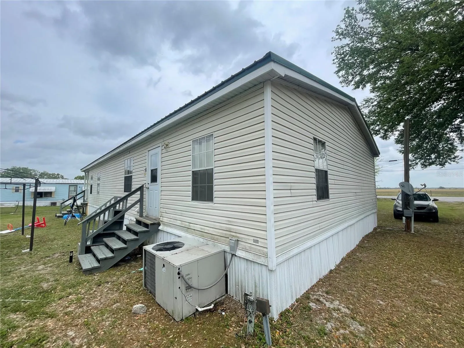 365 ALTURAS RD