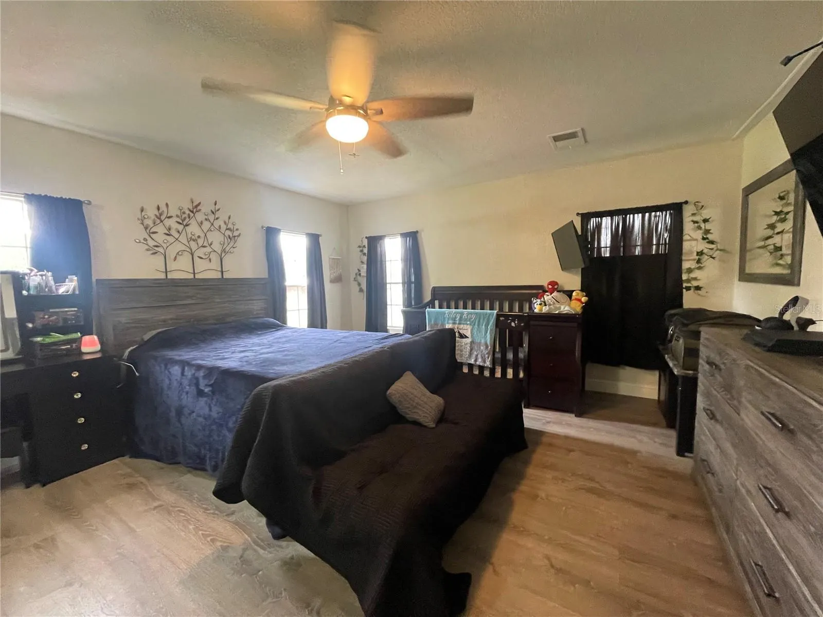 365 ALTURAS RD