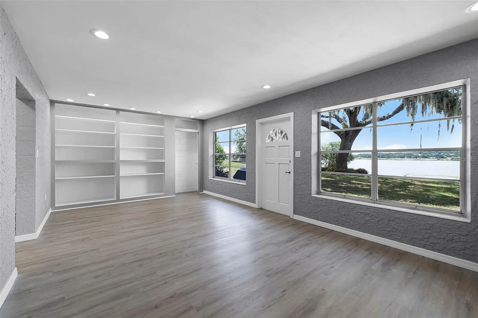 1041 SUNSET DR