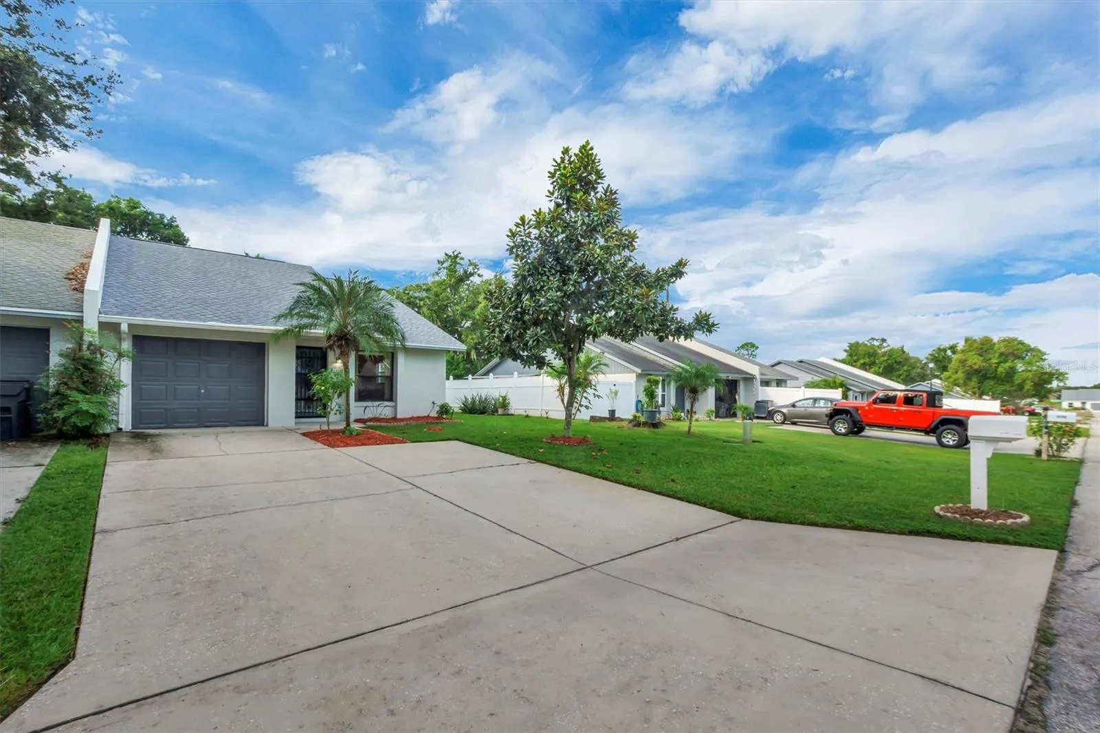 1154 DOSSEYWOOD LN