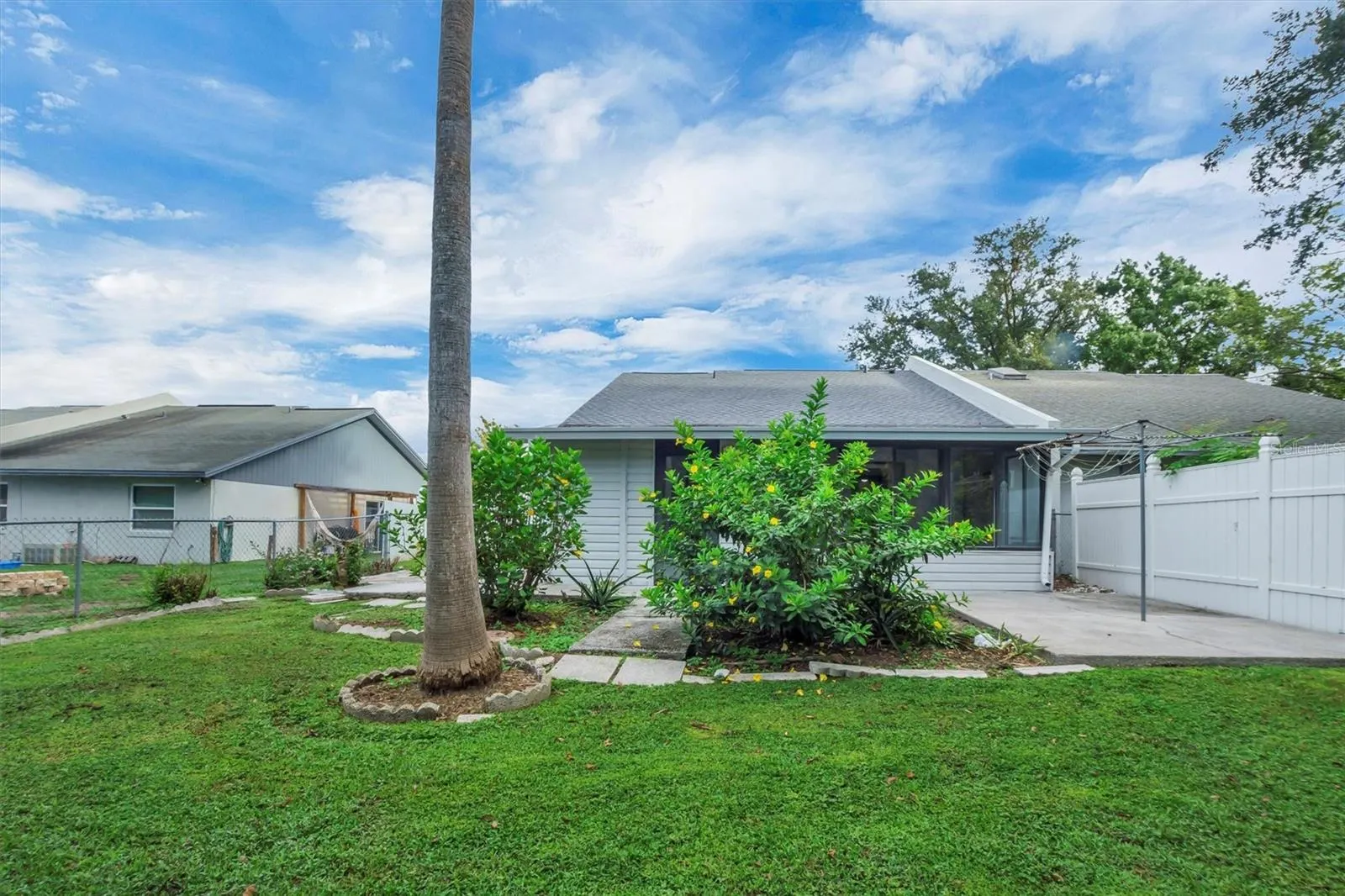 1154 DOSSEYWOOD LN