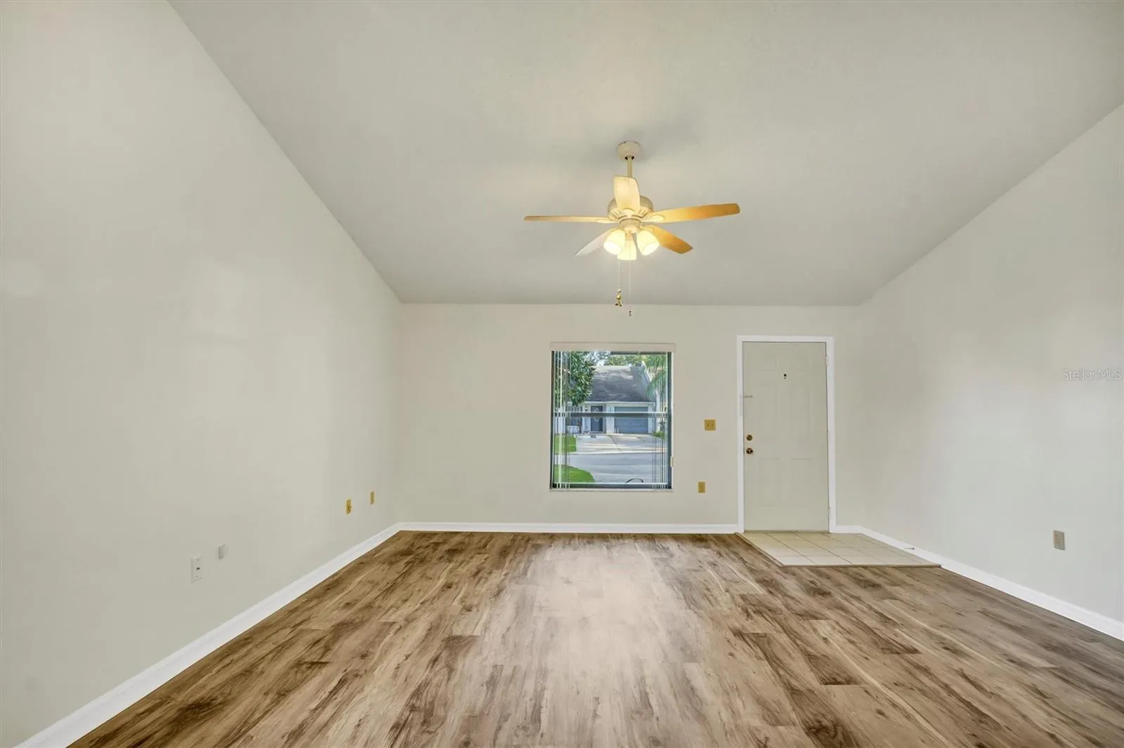 1154 DOSSEYWOOD LN