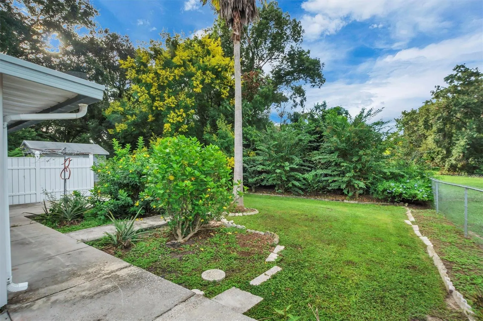 1154 DOSSEYWOOD LN