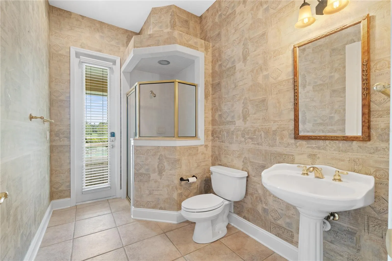 105 WYNDHAM DR
