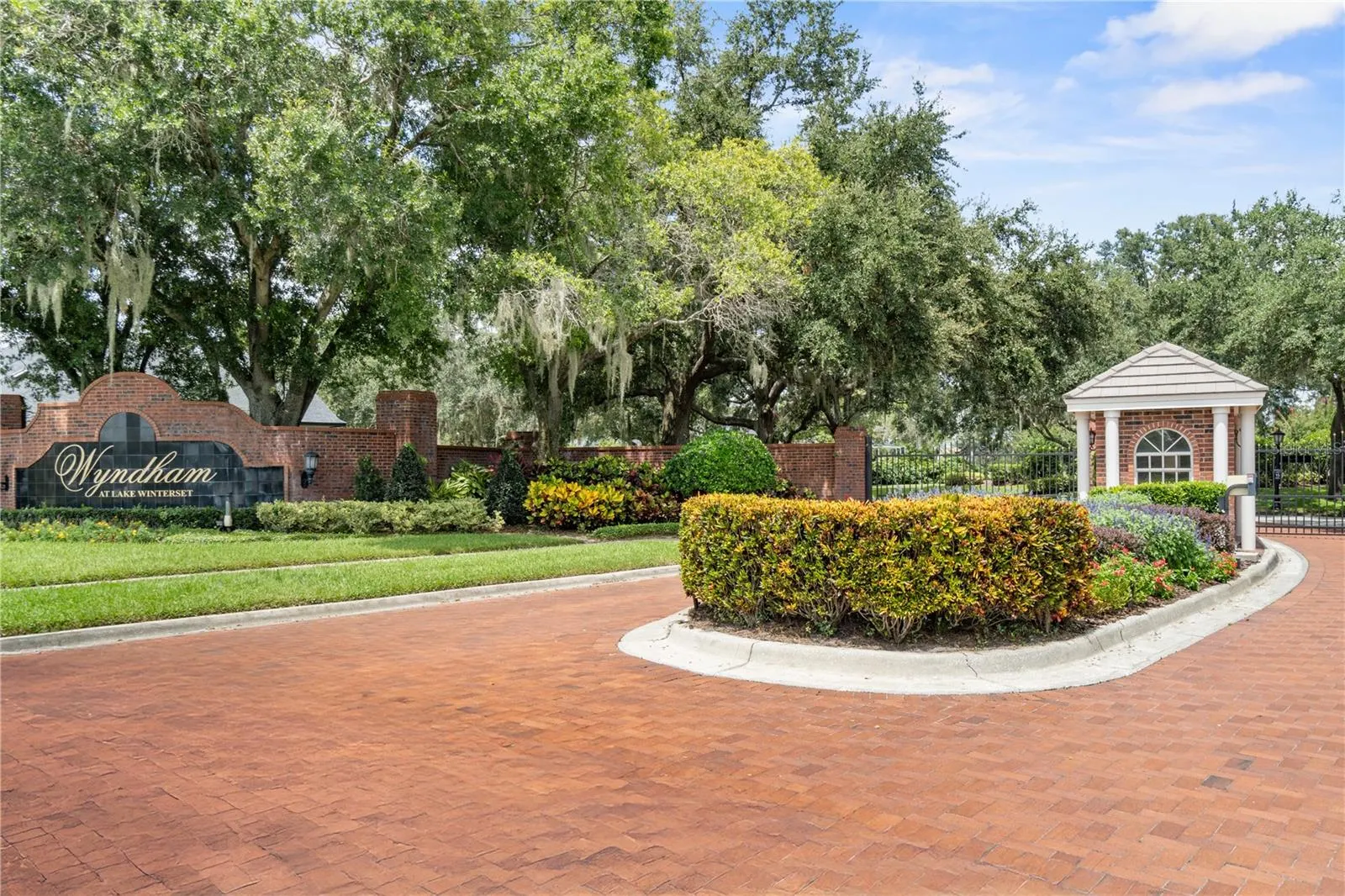 105 WYNDHAM DR