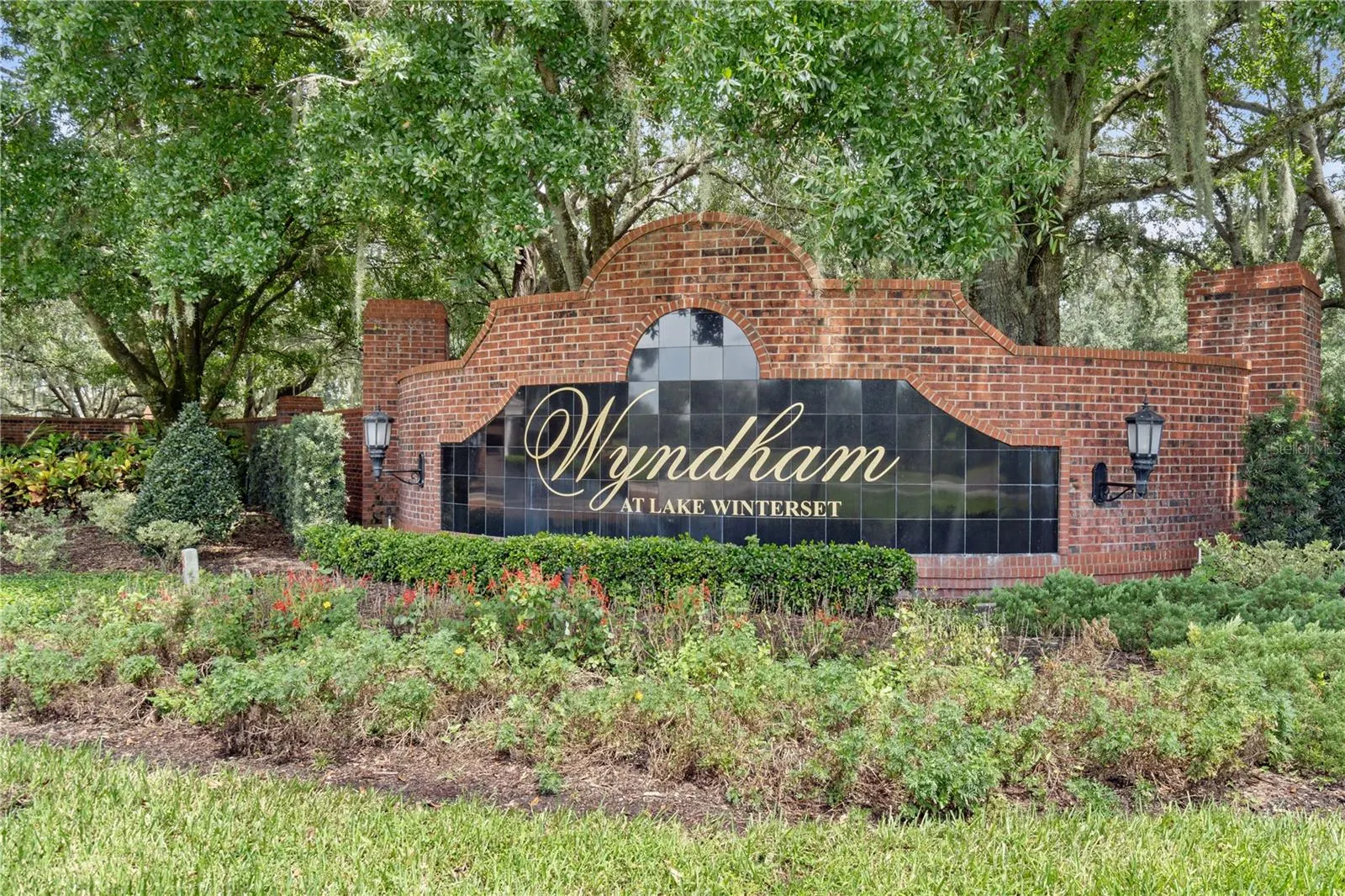 105 WYNDHAM DR