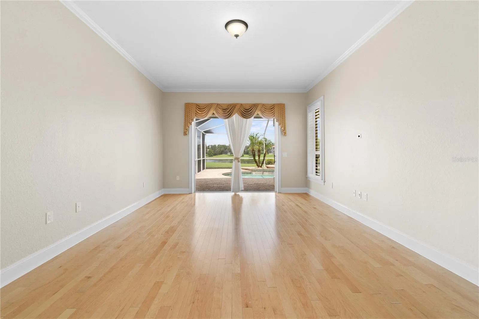 105 WYNDHAM DR