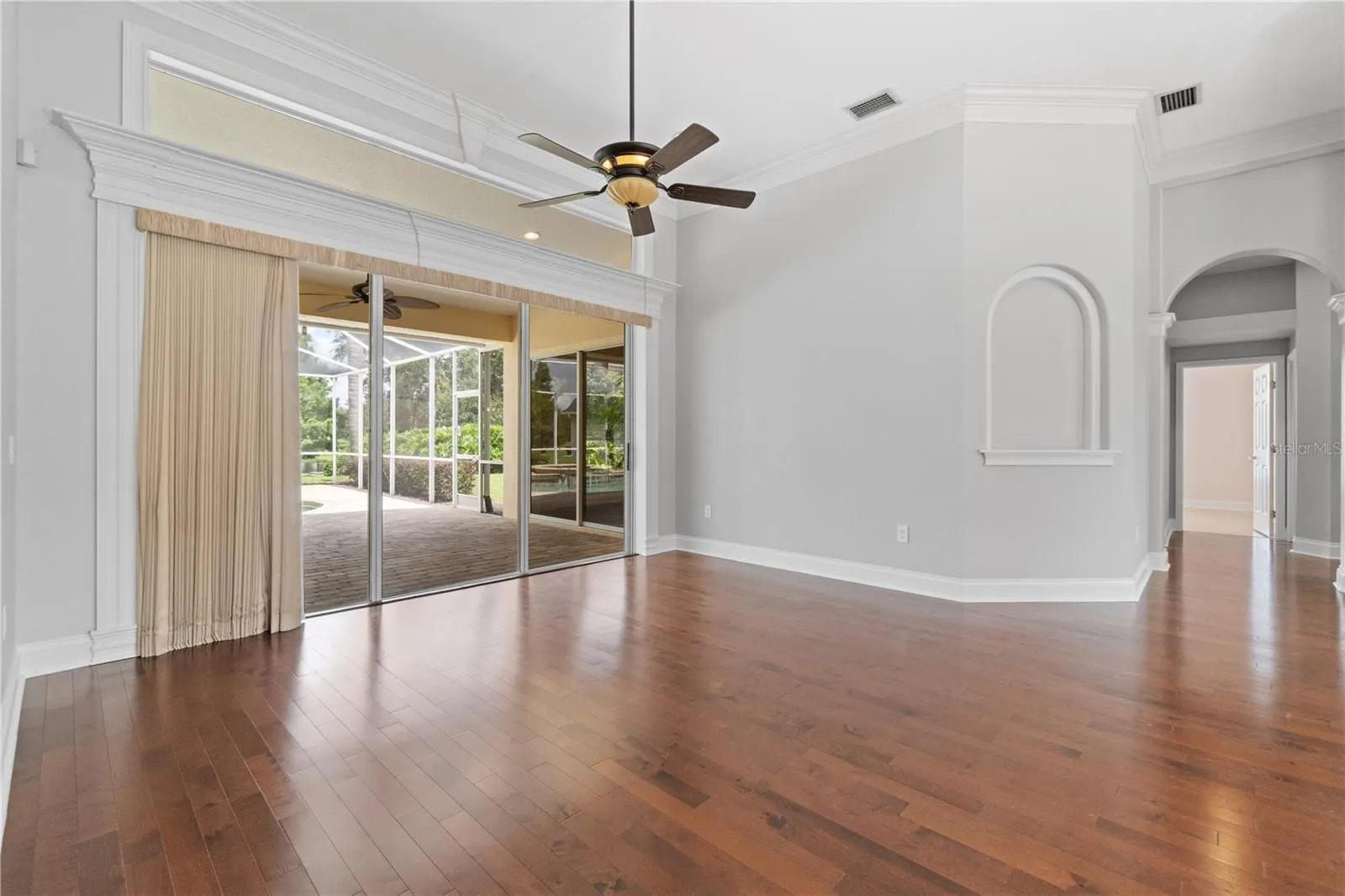 105 WYNDHAM DR