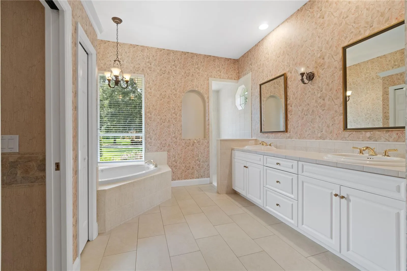 105 WYNDHAM DR