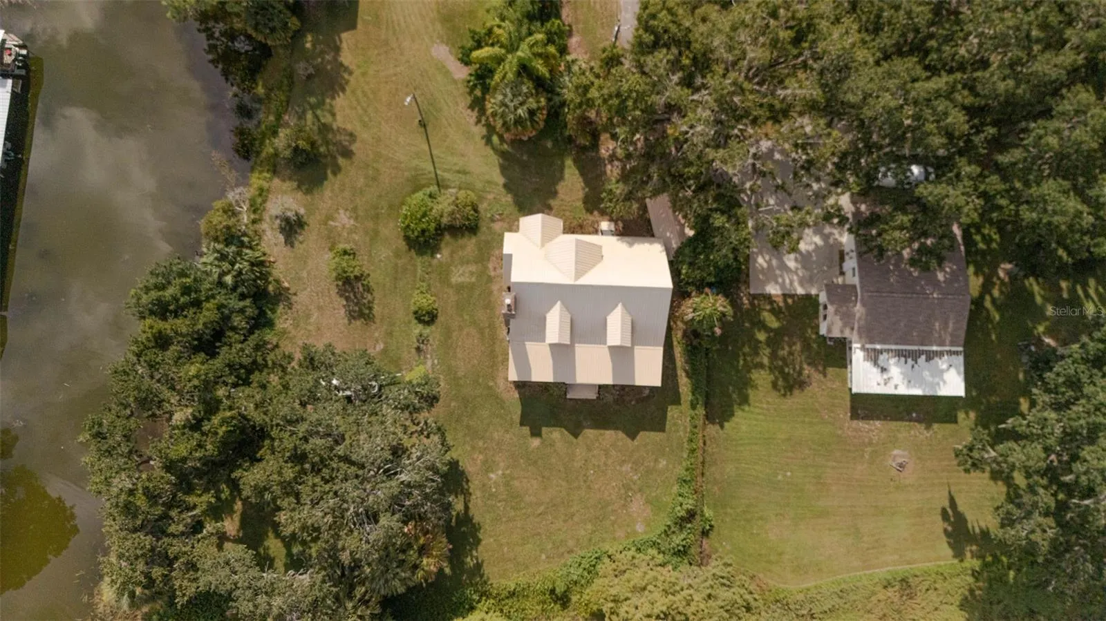 34 SHAMROCK AVE