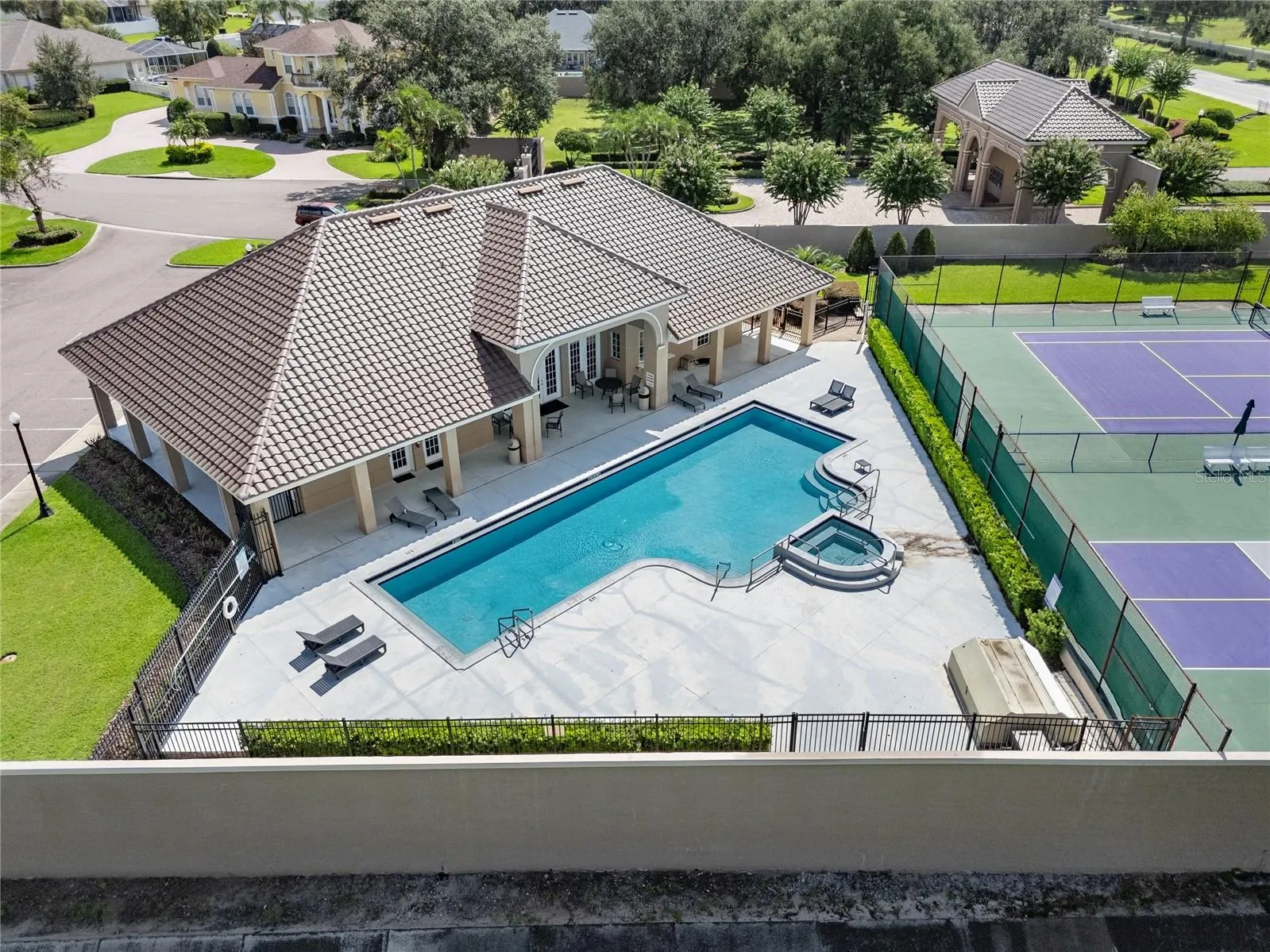 5195 HIGHLANDS LAKEVIEW LOOP