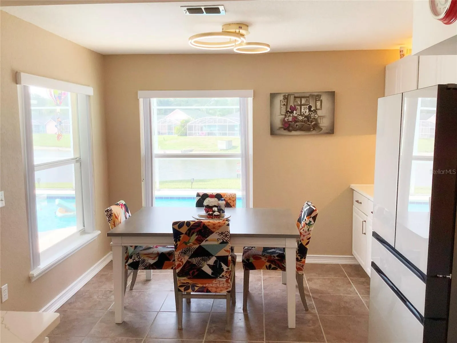 825 RESERVE PL