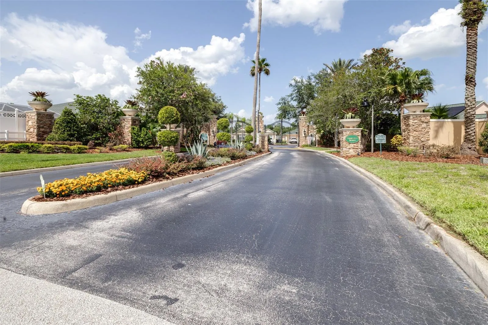 825 RESERVE PL