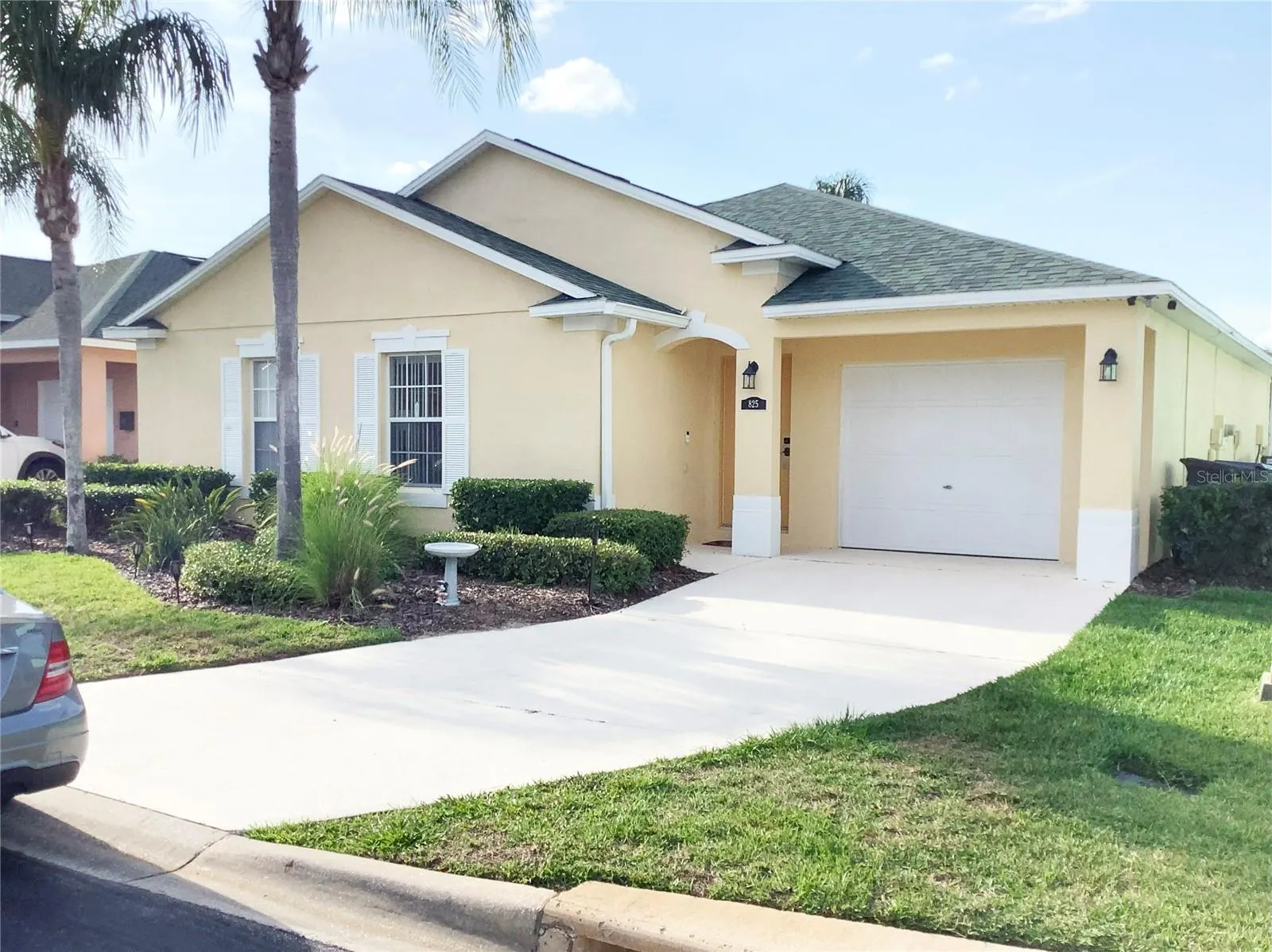 825 RESERVE PL