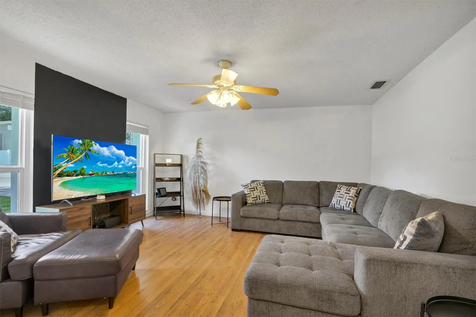 2830 WILLIAM LN