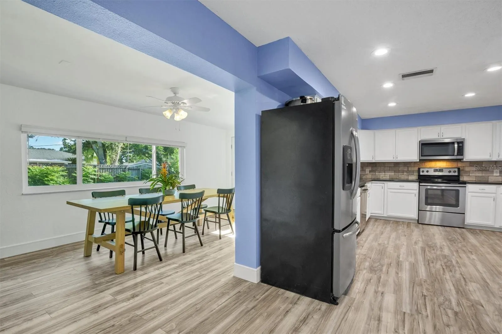 2830 WILLIAM LN