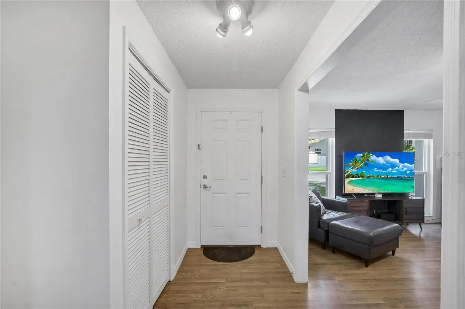 2830 WILLIAM LN