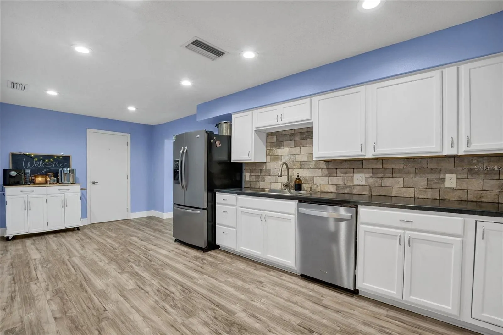 2830 WILLIAM LN