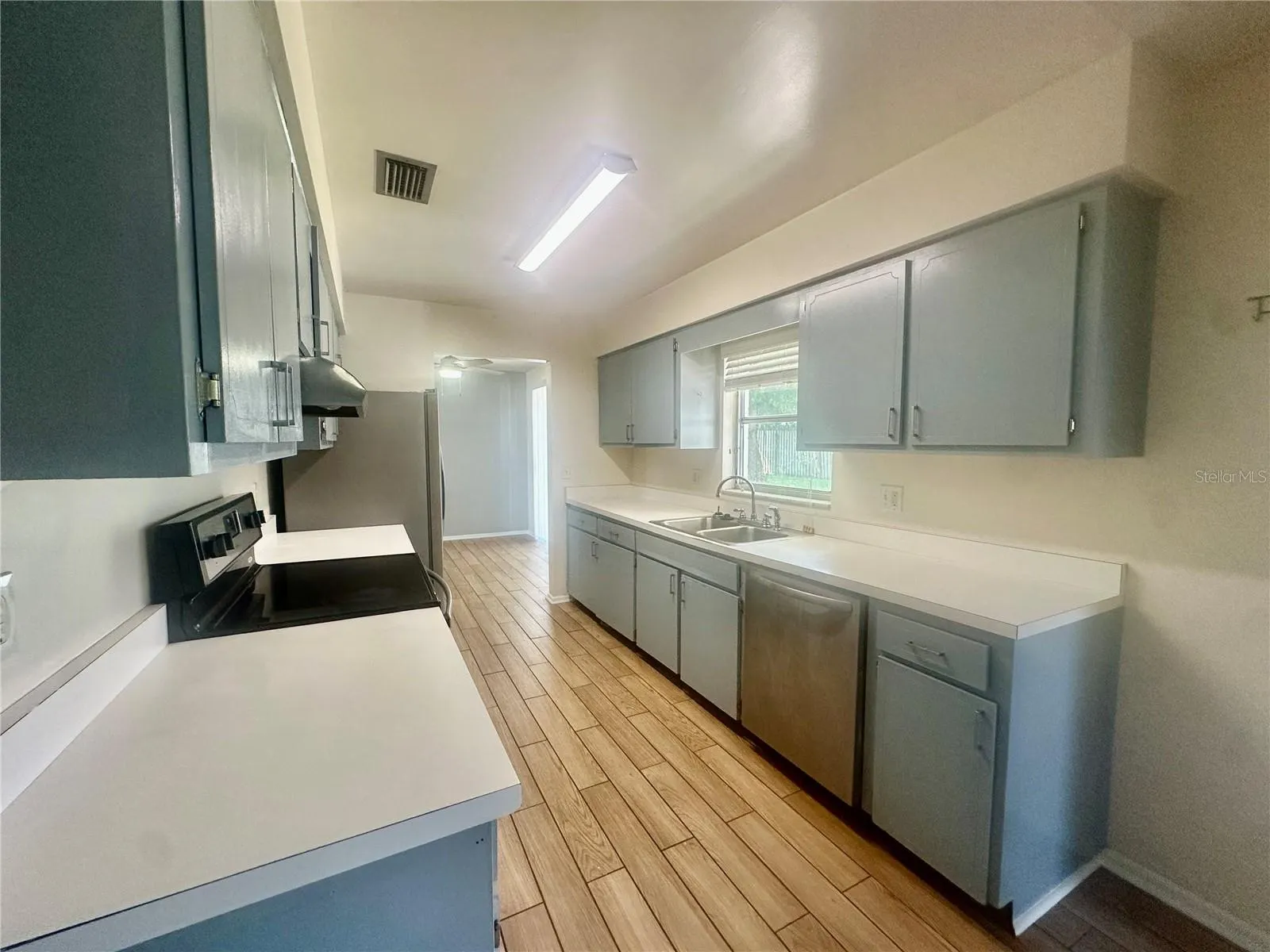 141 POE DR