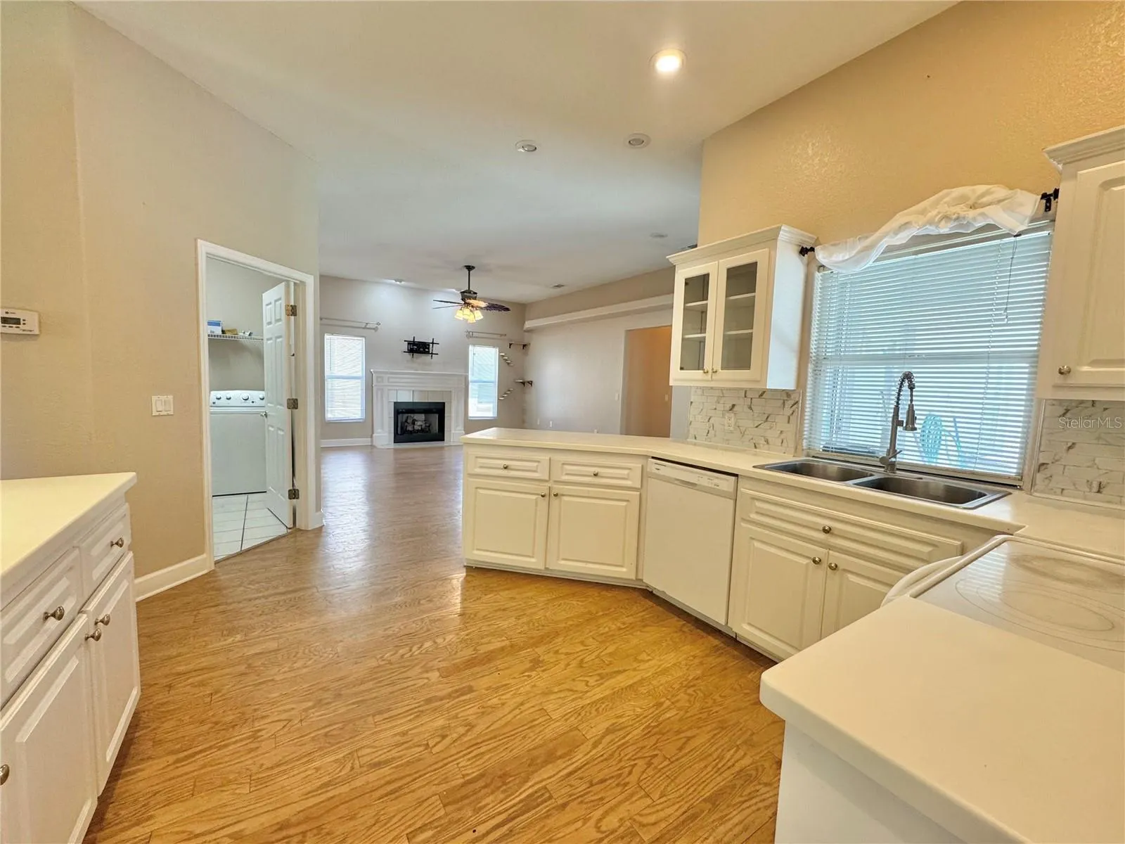 417 RUBY LAKE PL