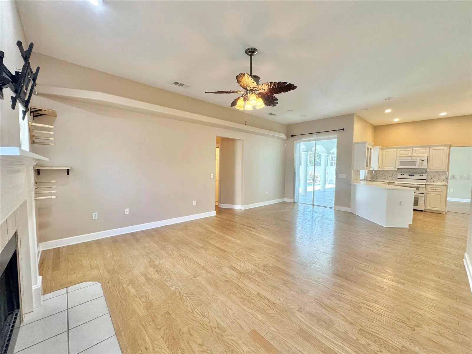 417 RUBY LAKE PL