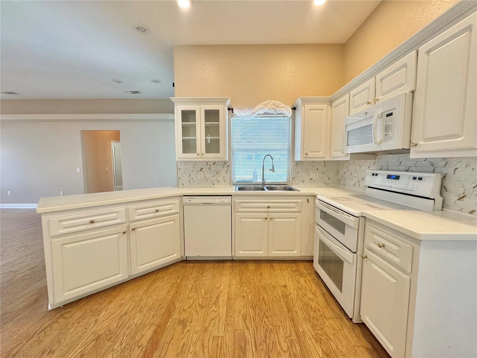 417 RUBY LAKE PL