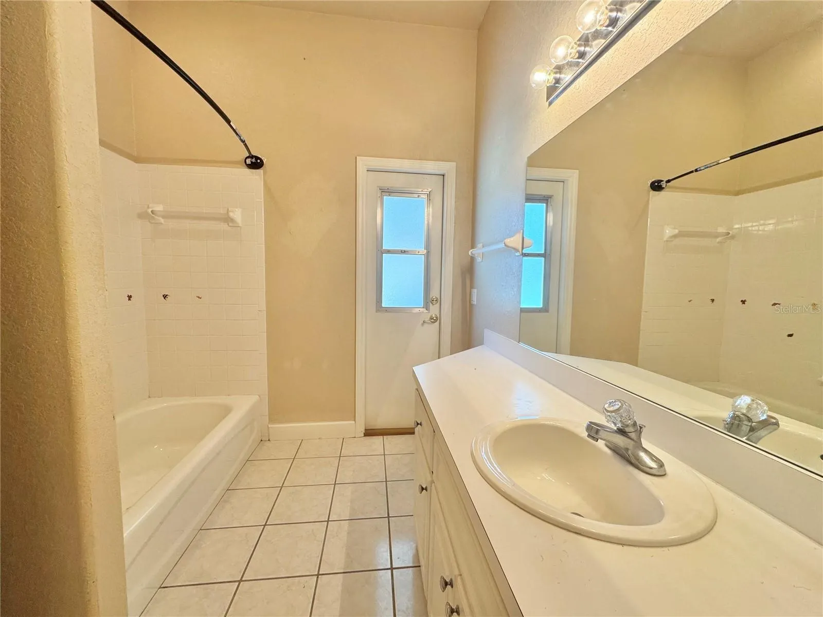 417 RUBY LAKE PL