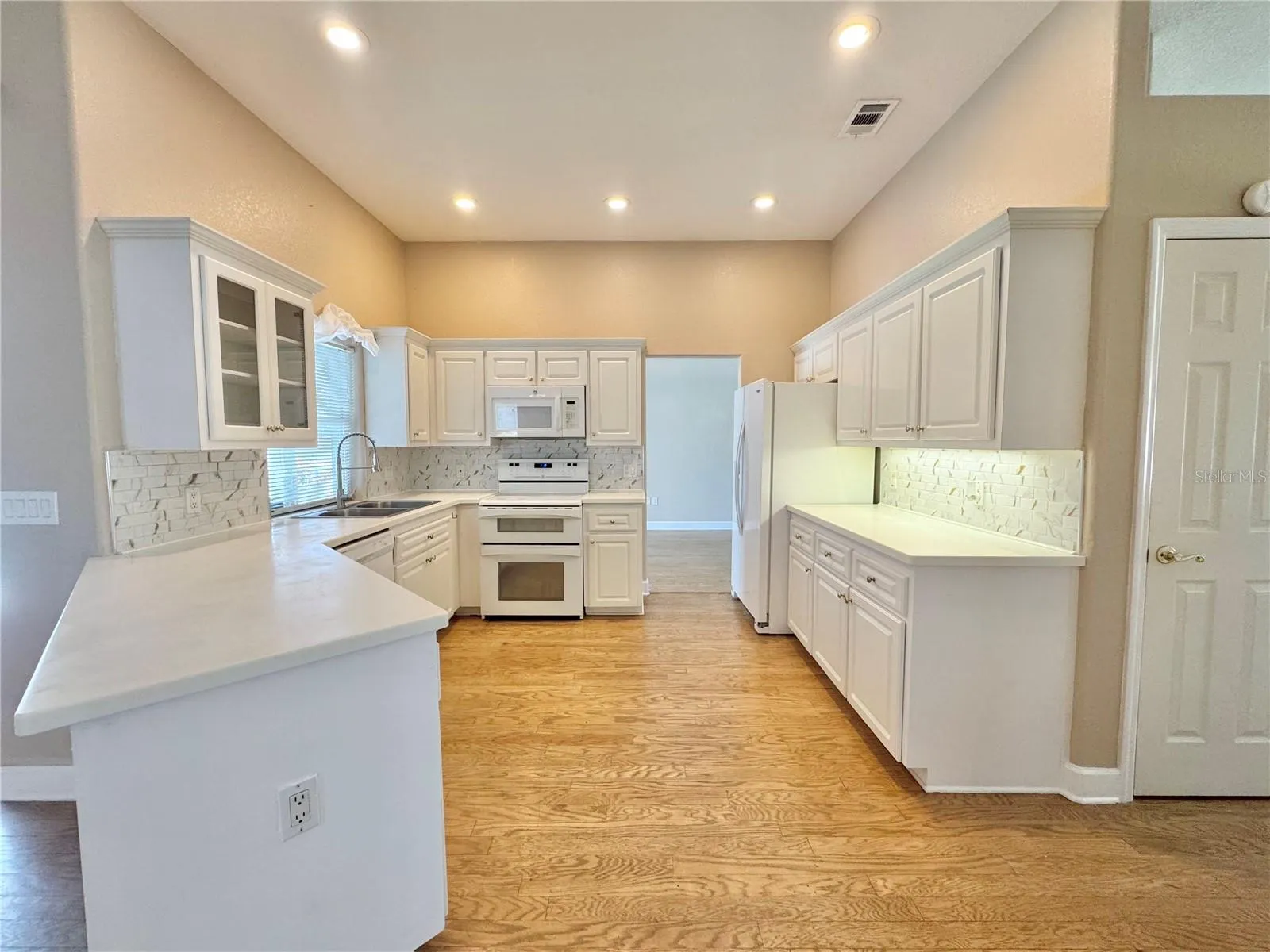417 RUBY LAKE PL