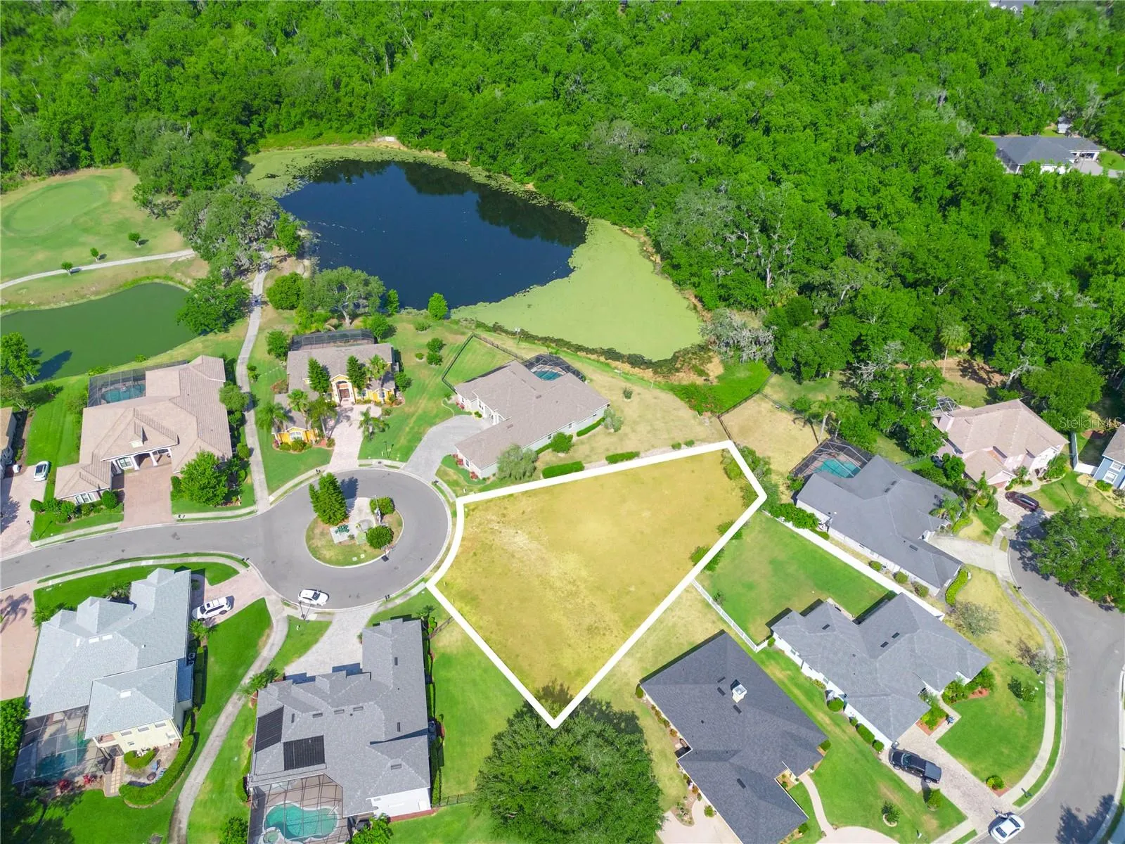 WHISPER WOODS DR
