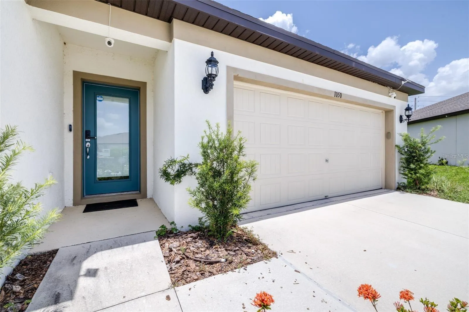 1050 MICHELANGELO LN