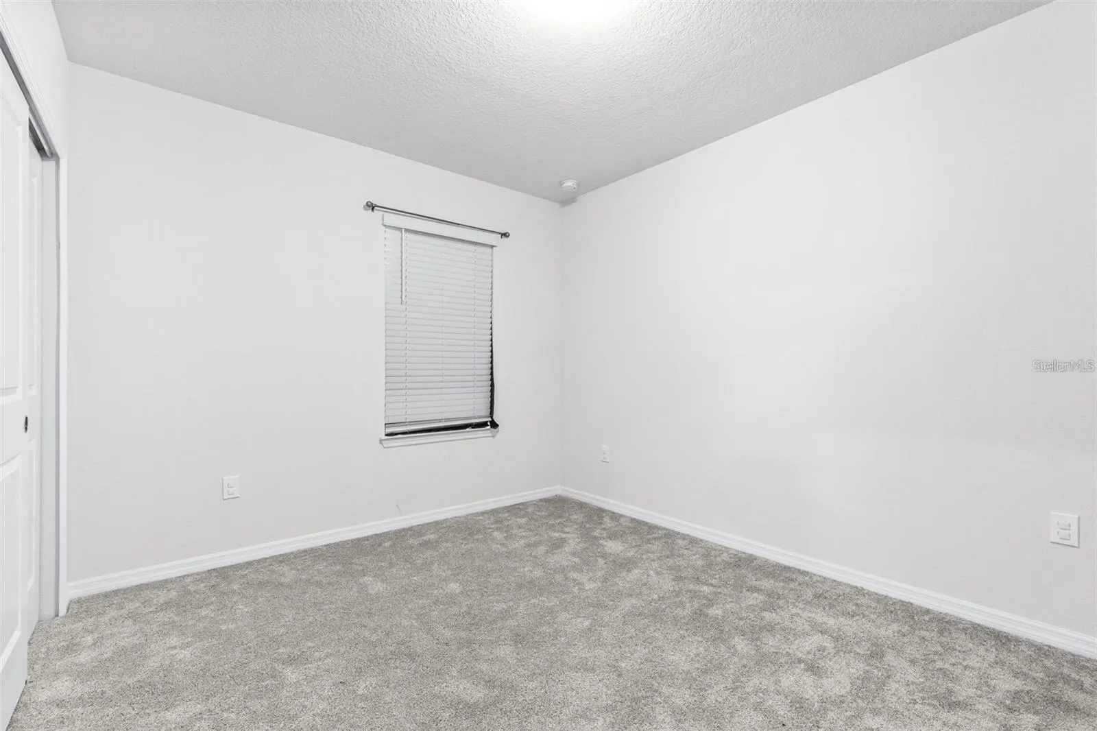 1050 MICHELANGELO LN