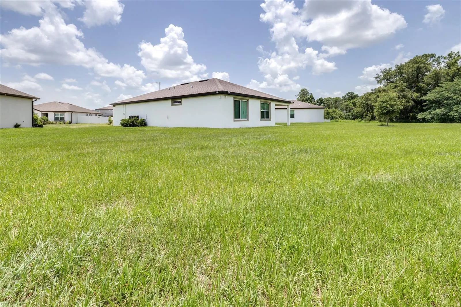 1050 MICHELANGELO LN