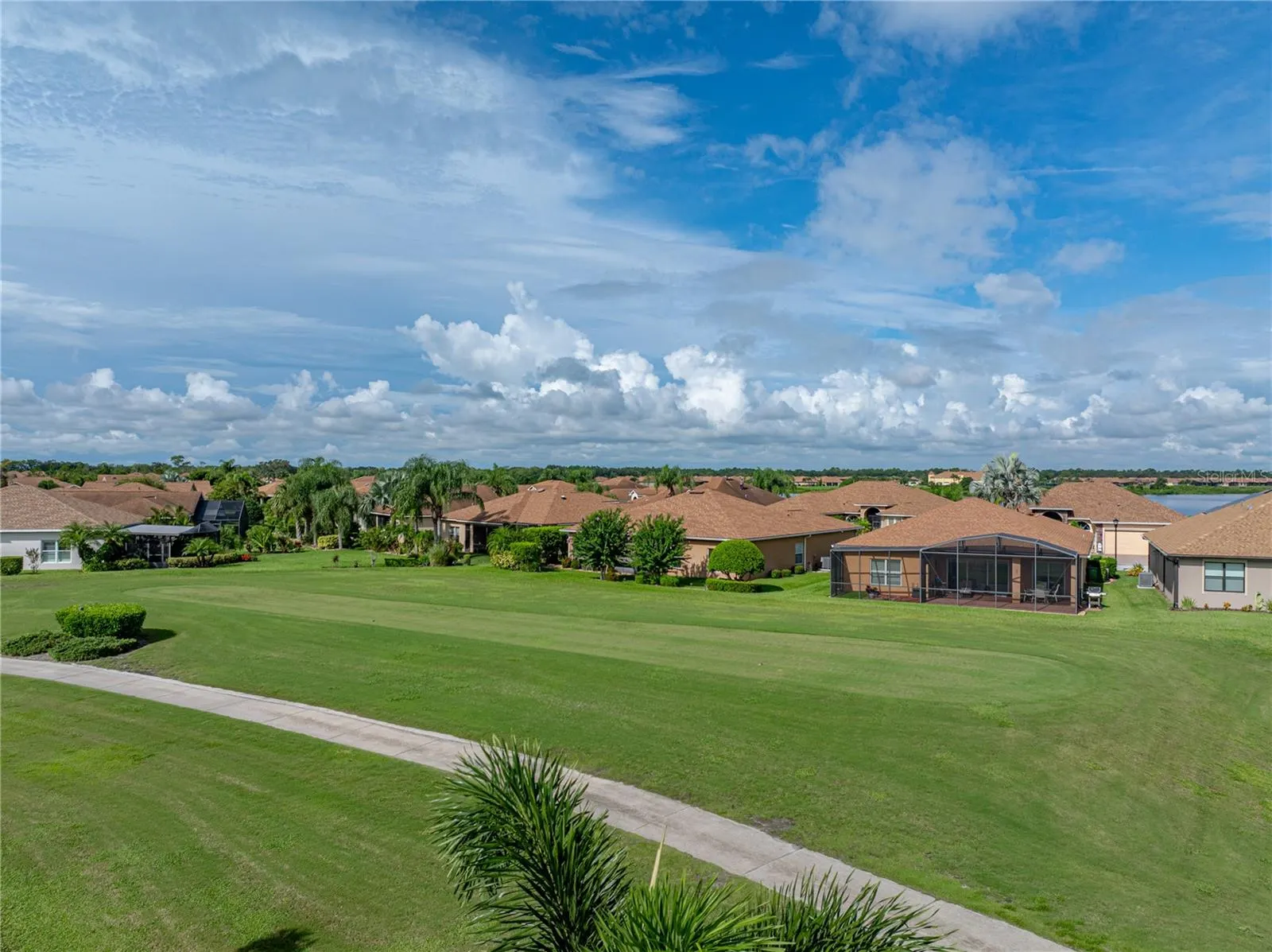 4276 DUNMORE DR
