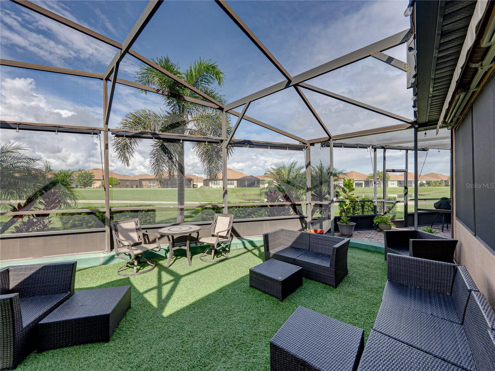 4276 DUNMORE DR