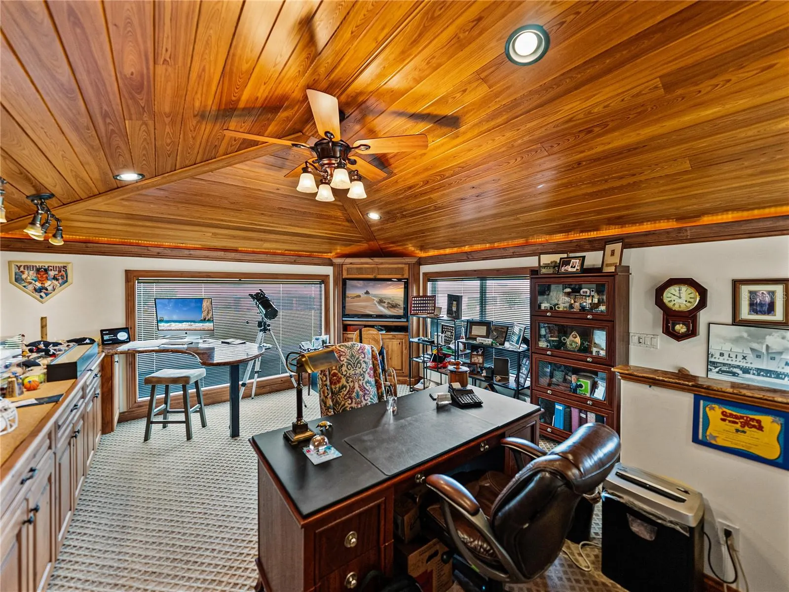4276 DUNMORE DR