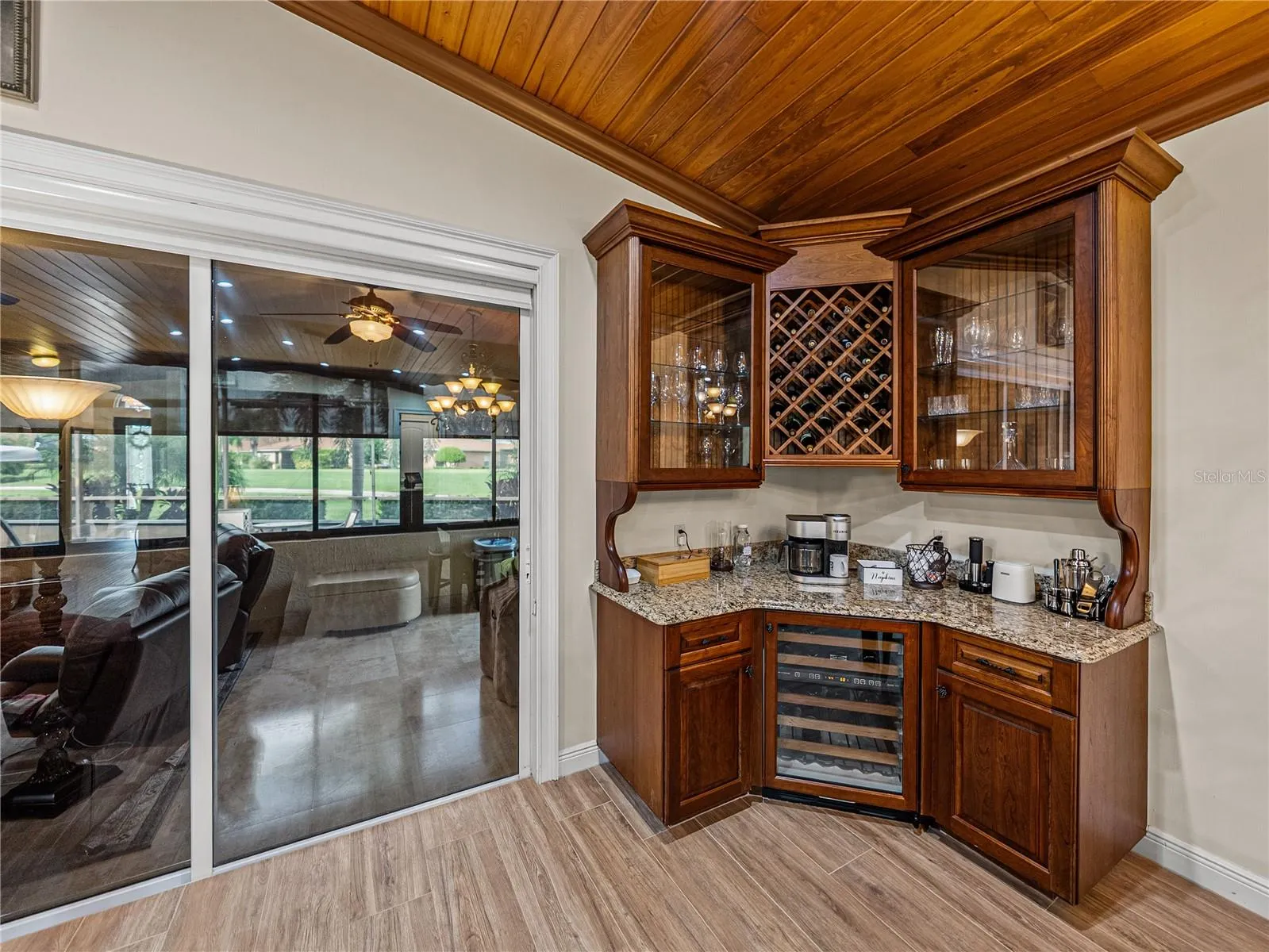 4276 DUNMORE DR