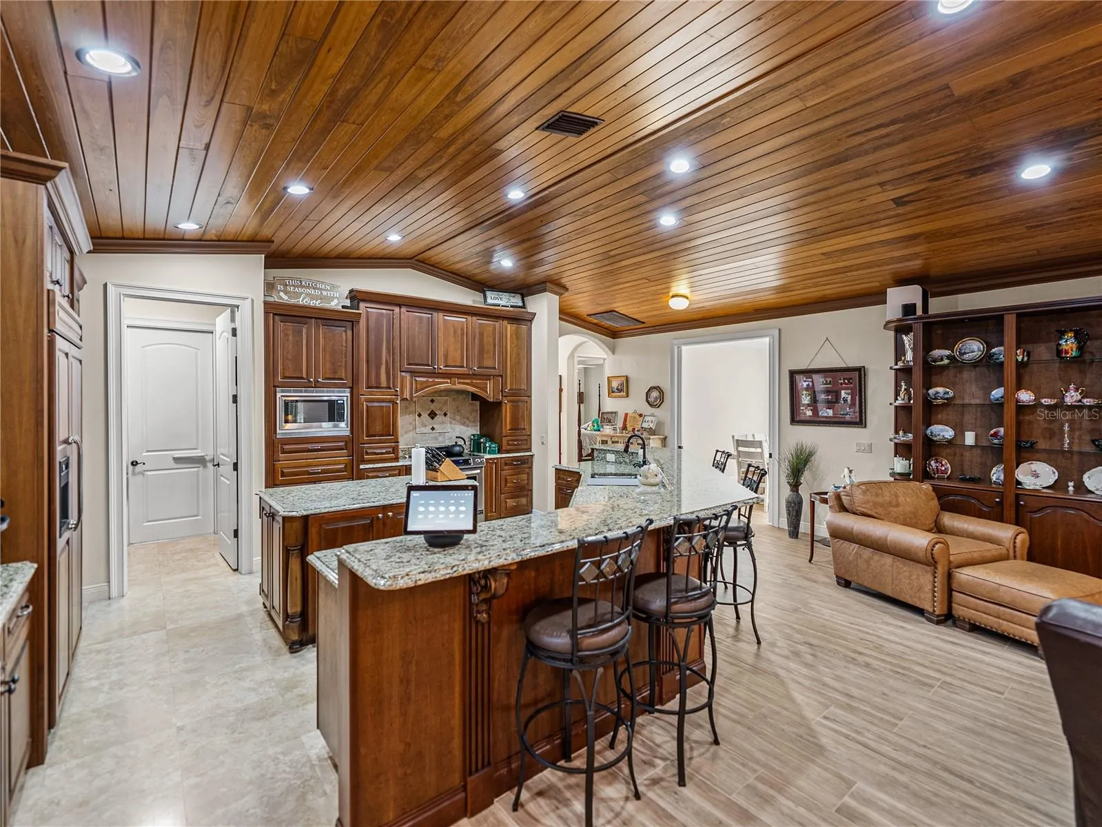 4276 DUNMORE DR