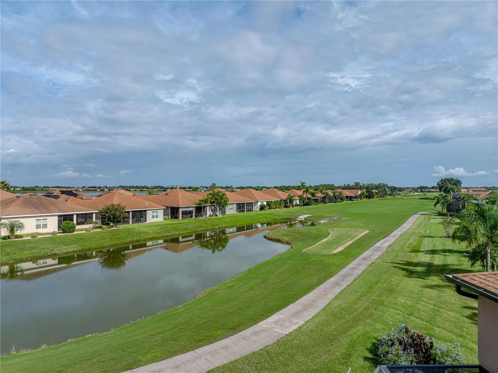 4276 DUNMORE DR