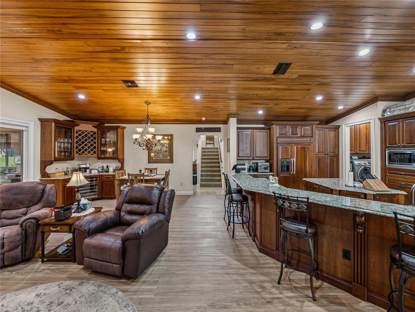 4276 DUNMORE DR