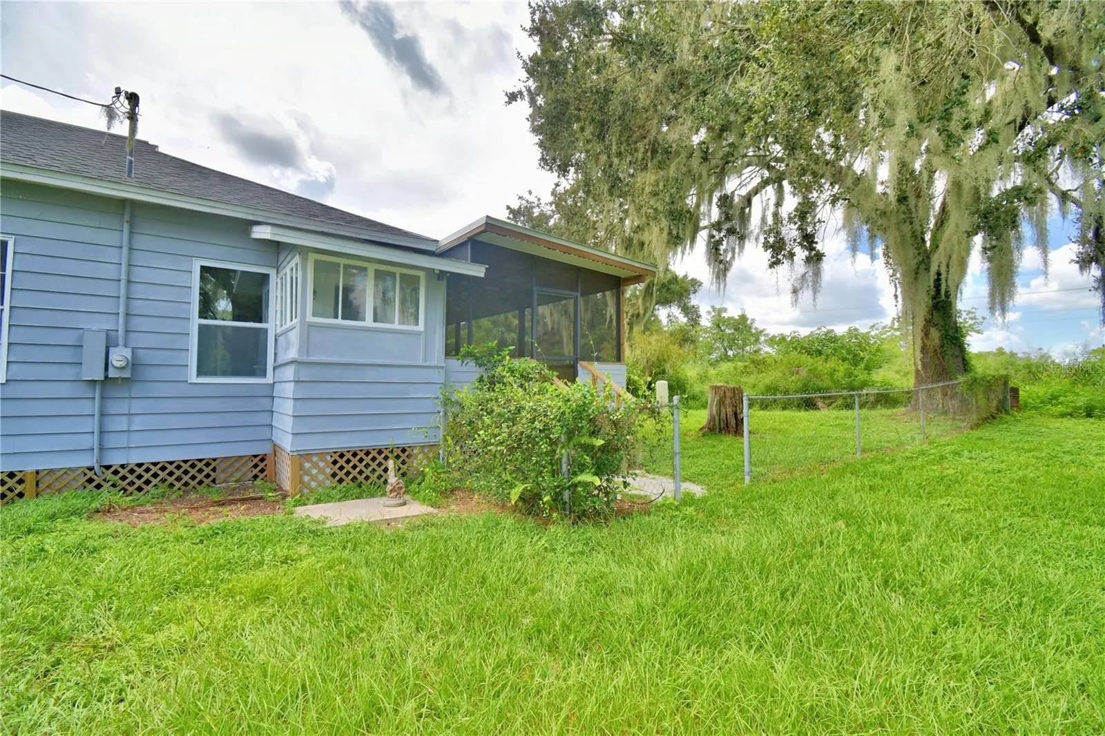 4970 MAGNOLIA AVE
