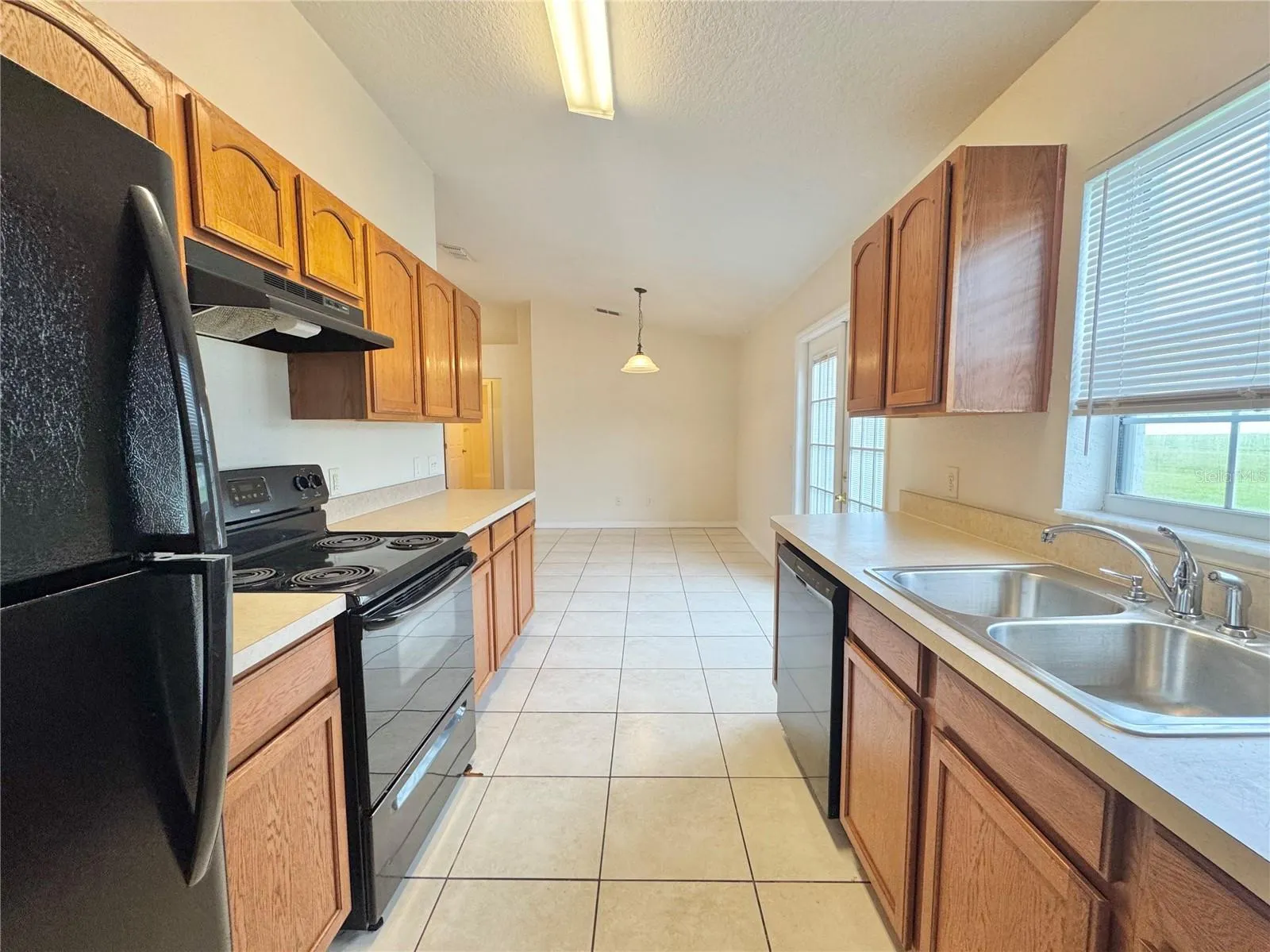 472 LAKE ELOISE POINTE BLVD