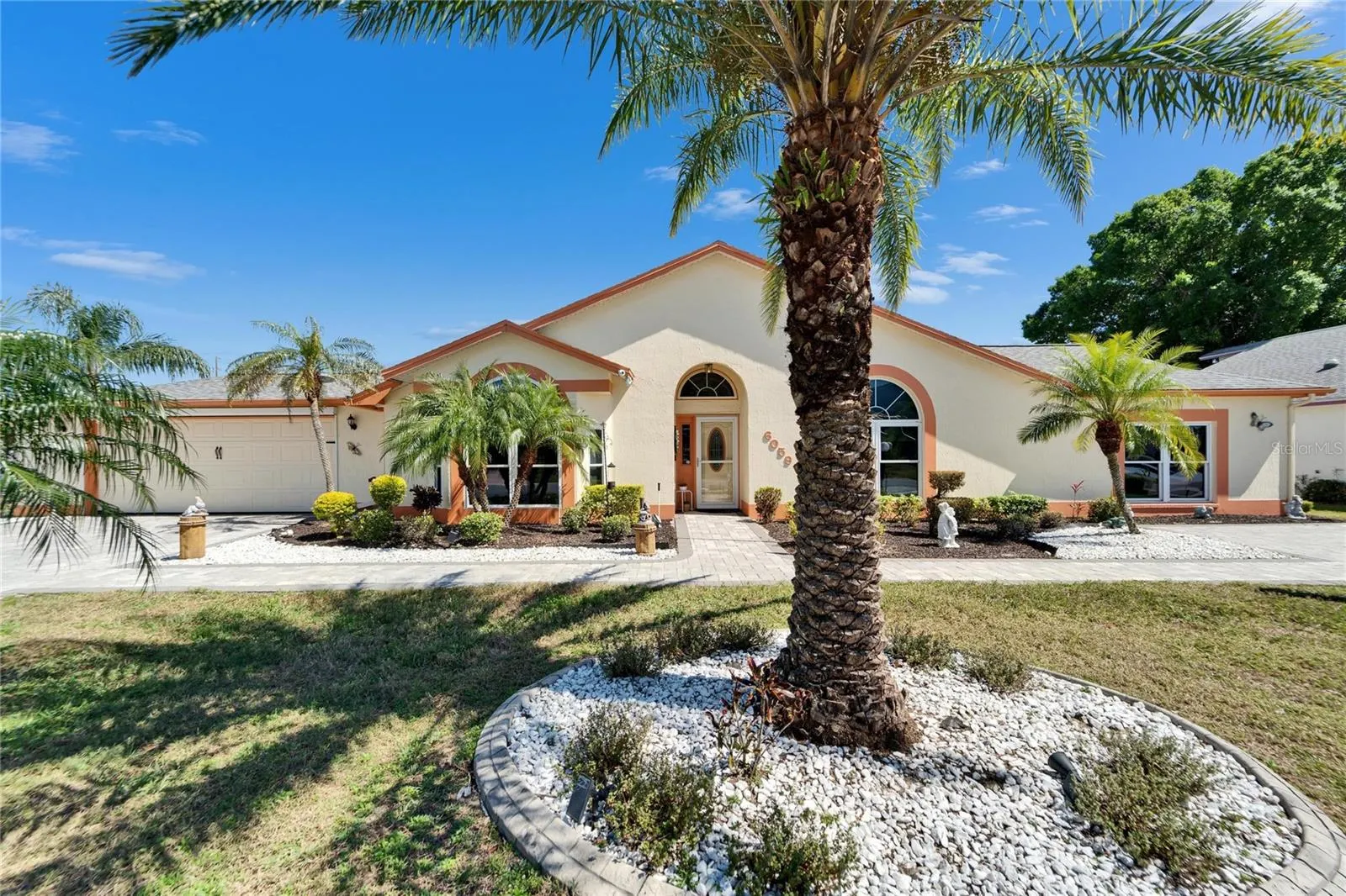 6059 CONDOR DR